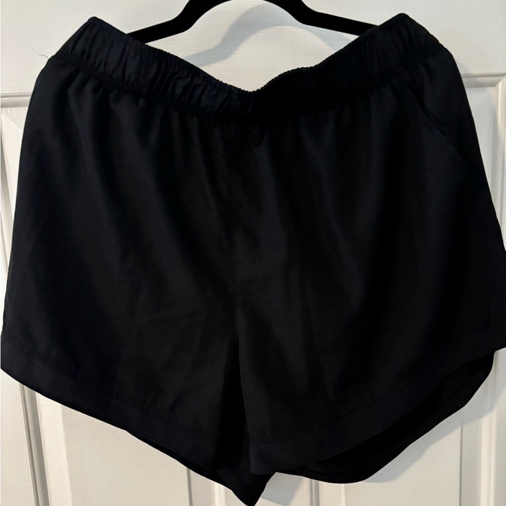 Women’s Athletic Works gym shorts. Size XXL